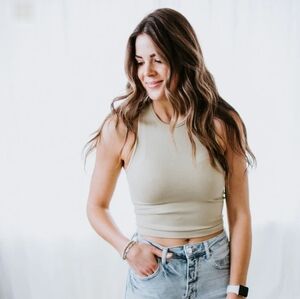 🆕🤍 Boutique Tank Top Muscle shirt